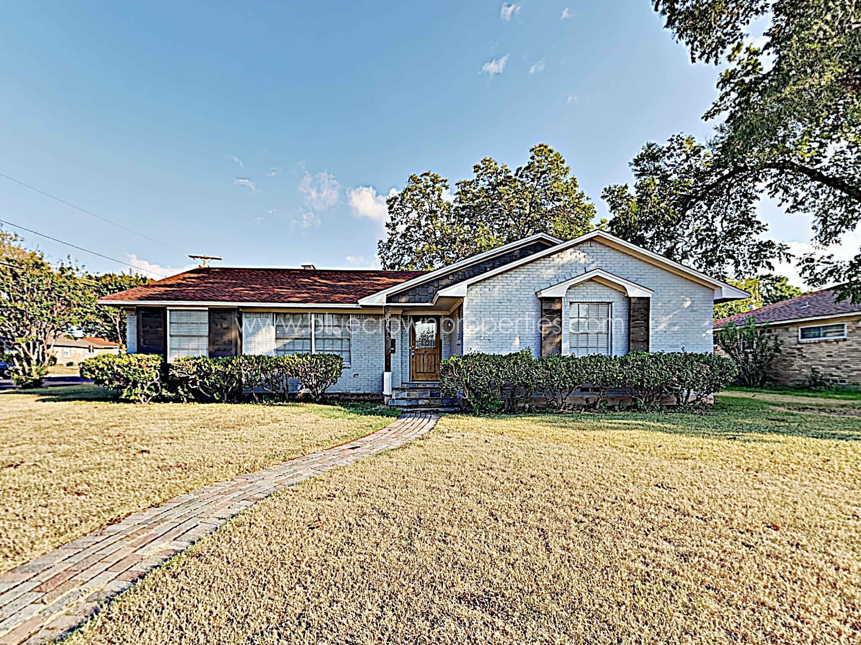 8476 Sweetwood Drive — property photo 1