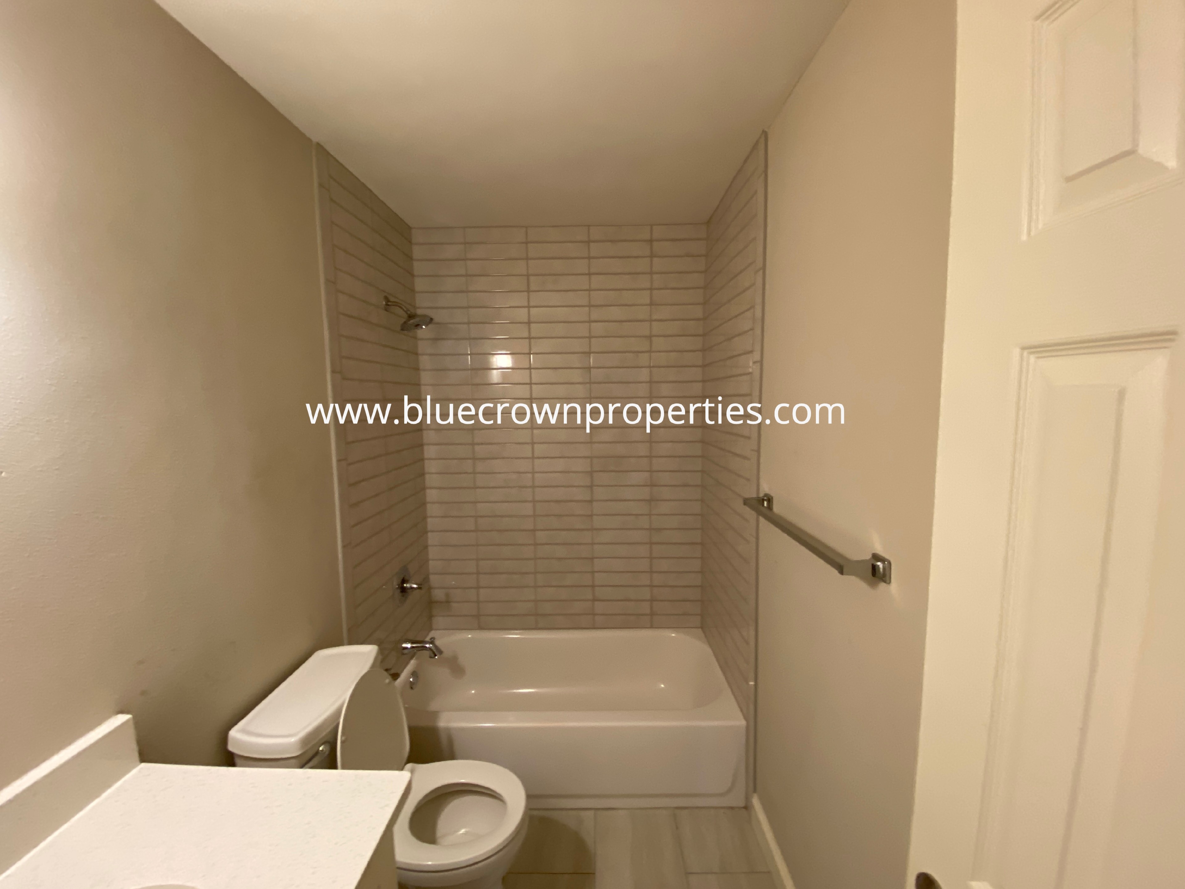 2032 Kings Road — property photo 3