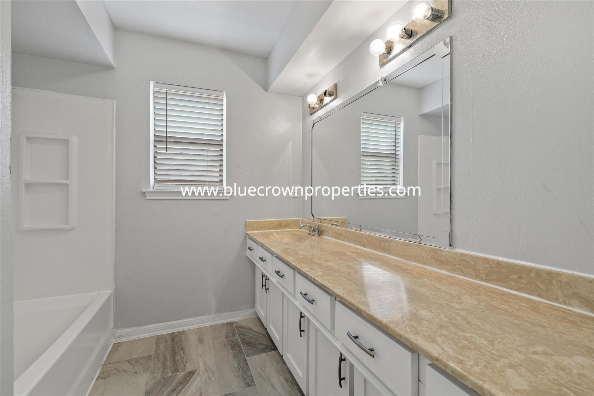 1806 Bristol Cv — property photo 5