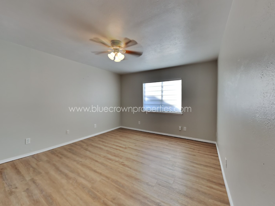 2112 Victoria Road — property photo 5