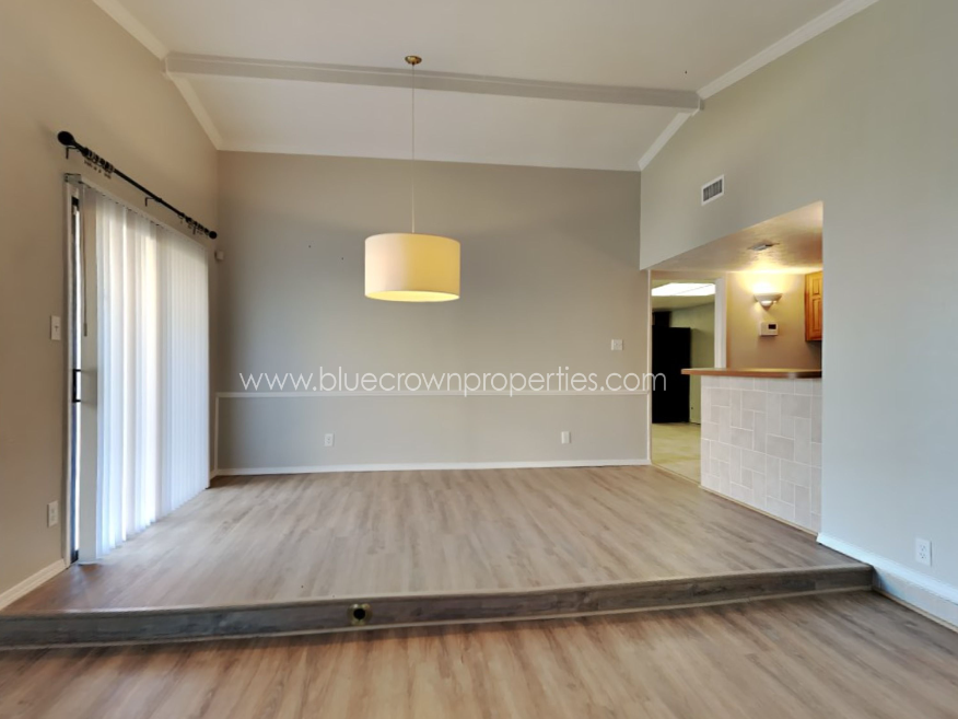 2112 Victoria Road — property photo 4