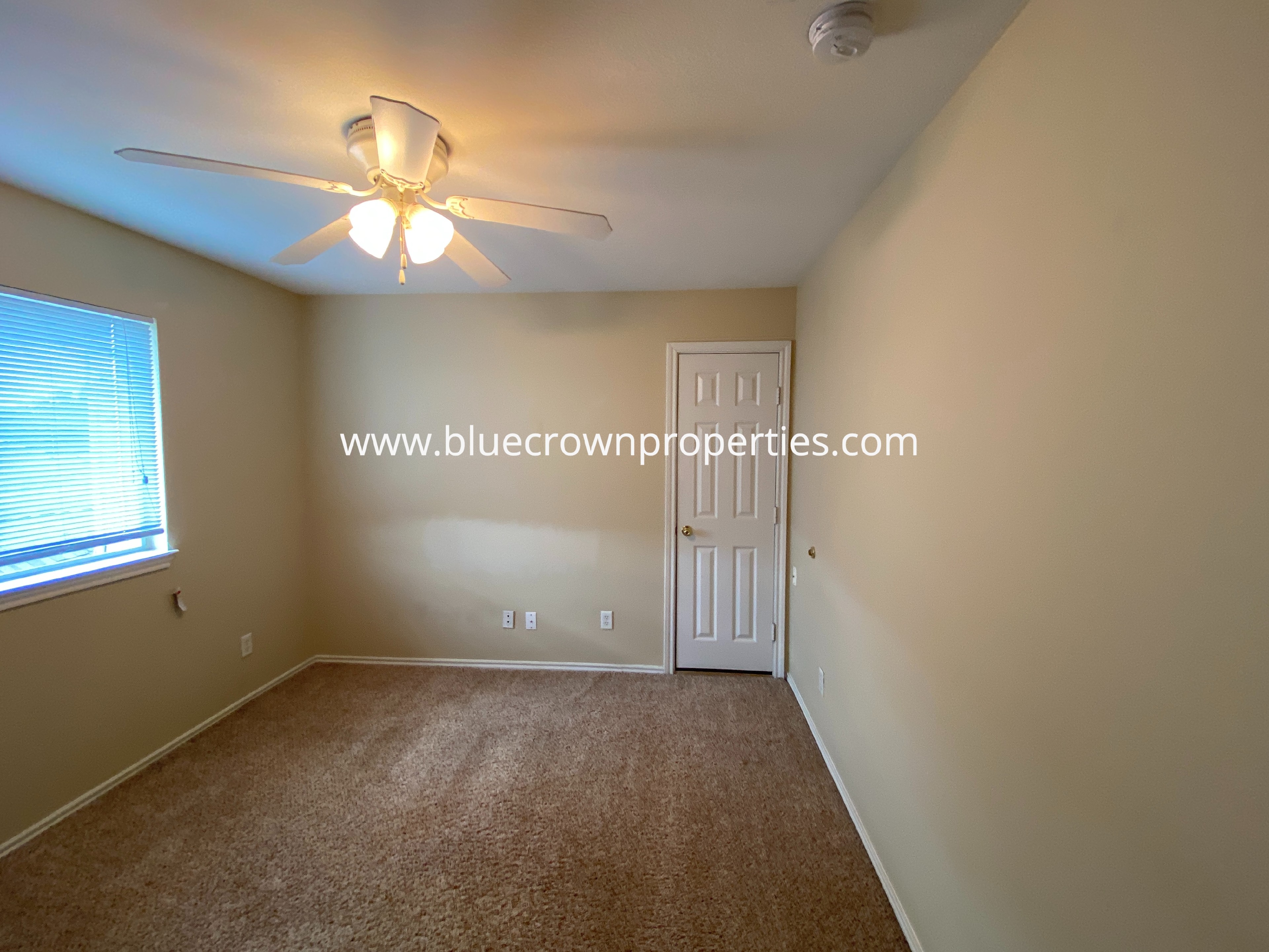 1829 Carver Dr — property photo 5