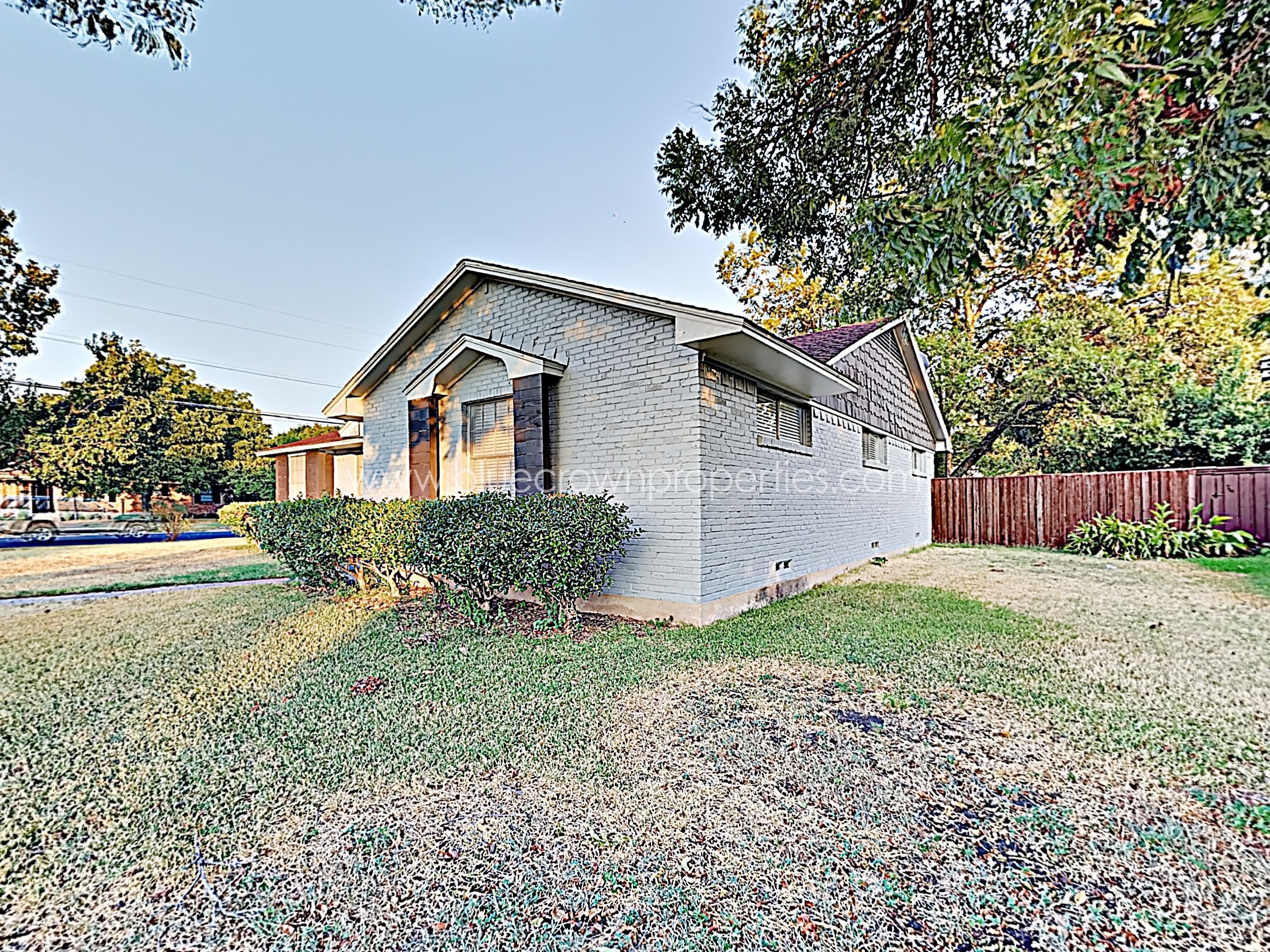 8476 Sweetwood Drive — property photo 5