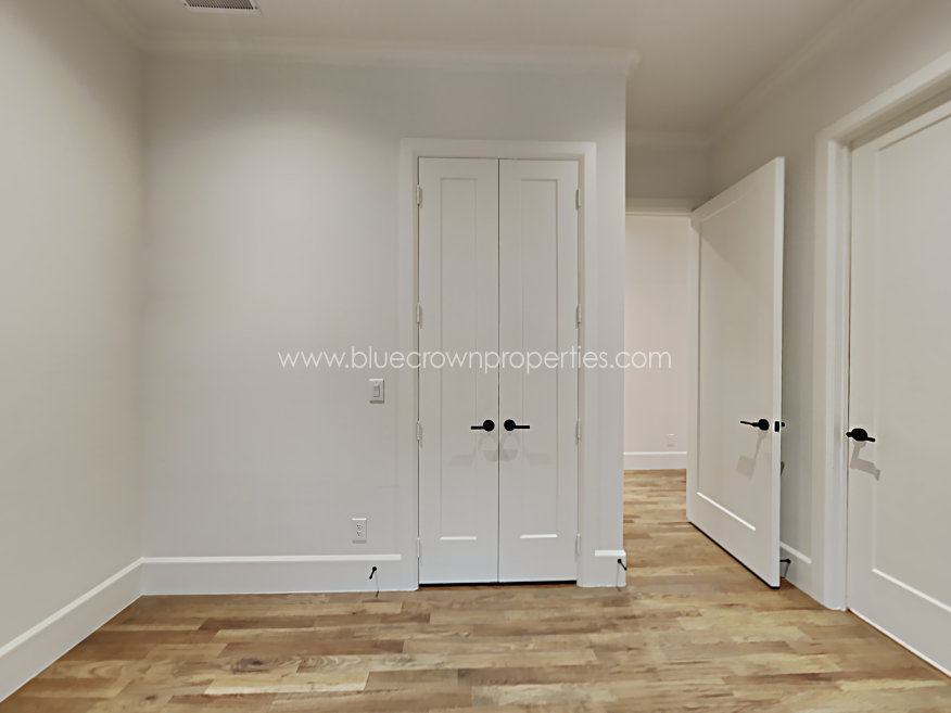 4417 Emerson Ave — property photo 4